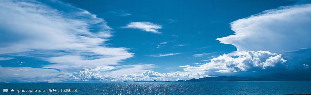 巨幅风光 蓝天 白云 广角天空 大海 沙滩 自然景观 山水风景 摄影图库