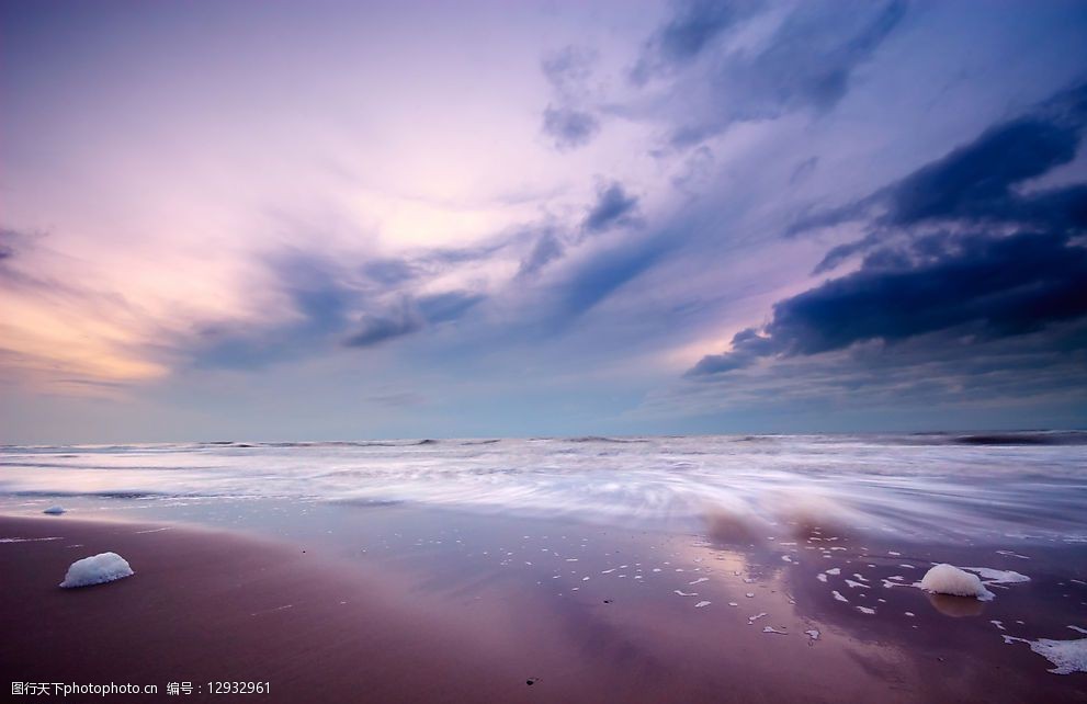 关键词:黄昏海边沙滩 黄昏的天空 海边 沙滩 自然景观 自然风景 摄影