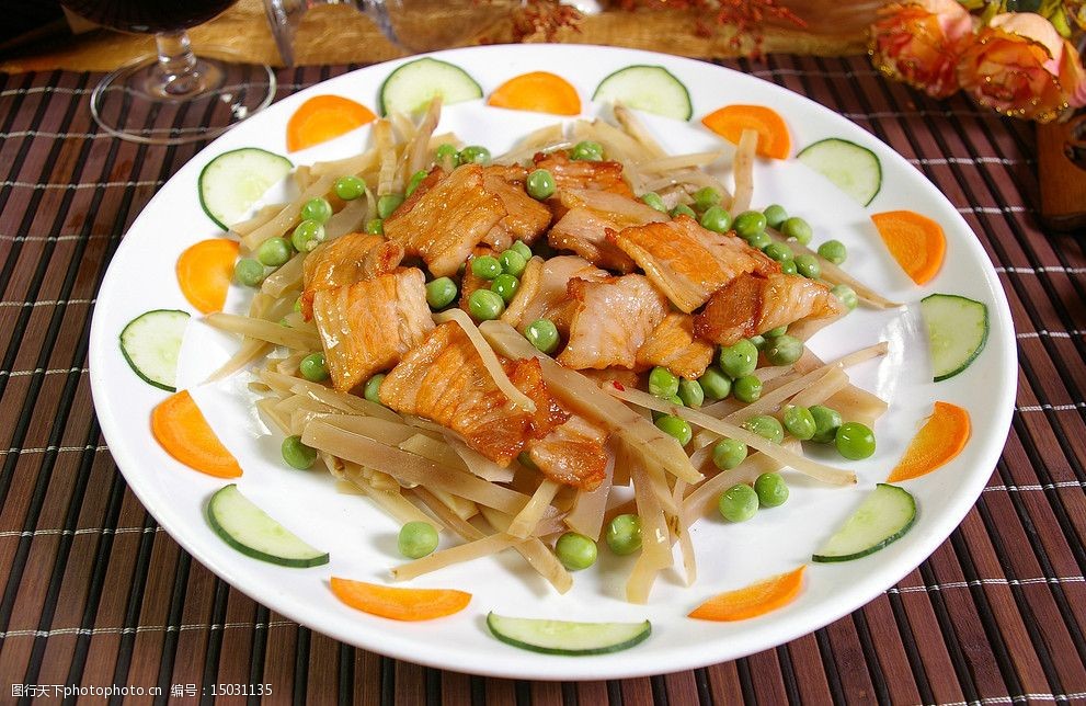 关键词:头菜棉豆蒸花腩 菜式 粤菜 炒菜 小炒 美食 食品 家常菜 传统