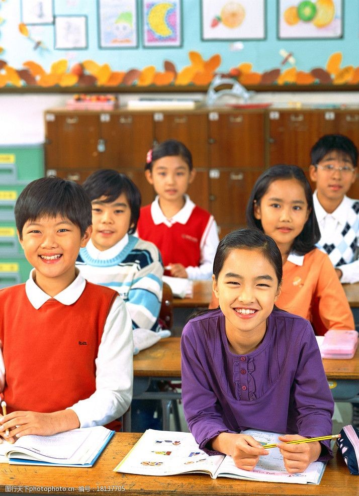 小学生图片