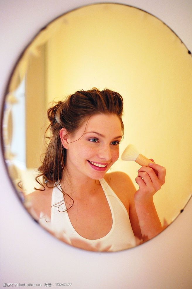 关键词:可爱丽人 健康 可爱 丽人 美女 照镜子 镜子 化妆 人物图库