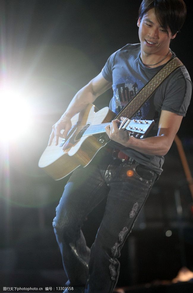 陶喆演唱会高清大图图片