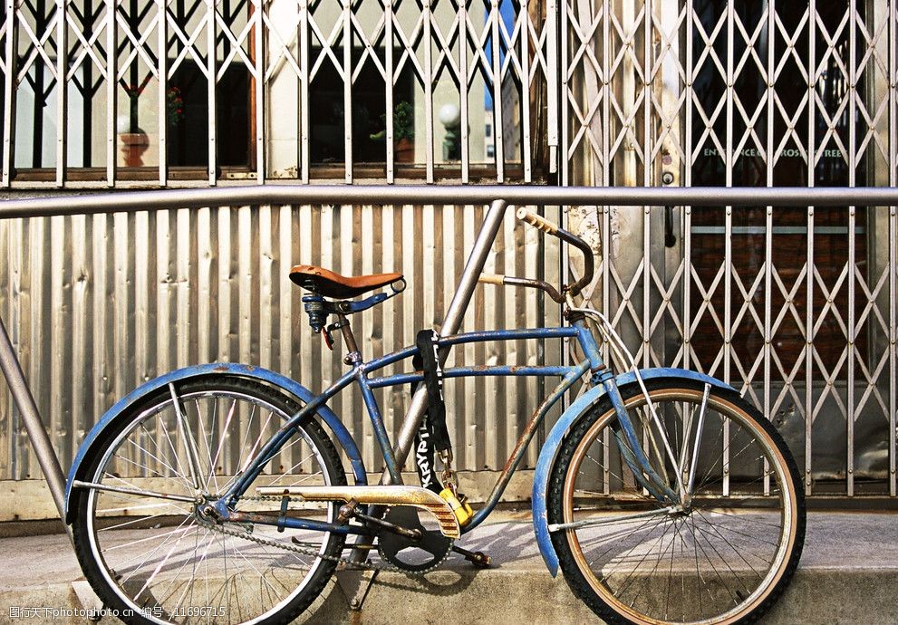 蓝色自行车图片